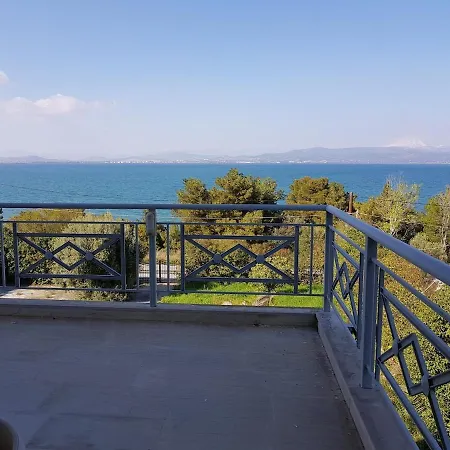 Villa Spacious House 35min From Athens