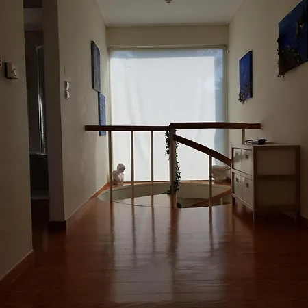 Spacious House 35min From Athens
