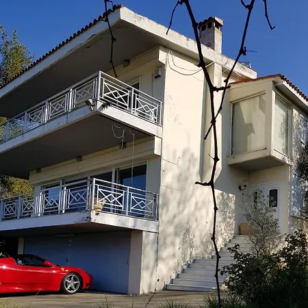 Spacious House 35min From Athens